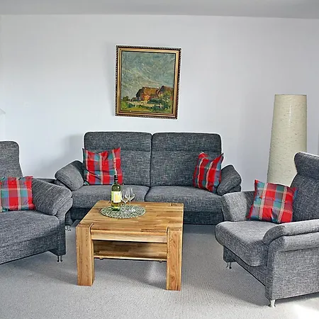 Weisses Duenenhaus Mit Meerblick