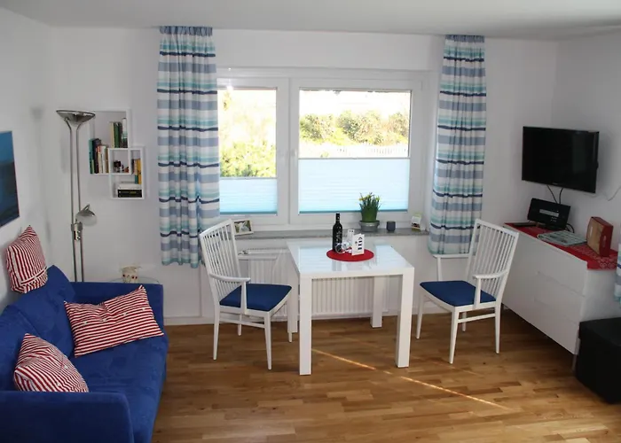 Weisses Duenenhaus Mit Meerblick Böhl