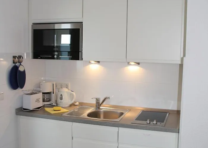 Weisses Duenenhaus Mit Meerblick * Böhl